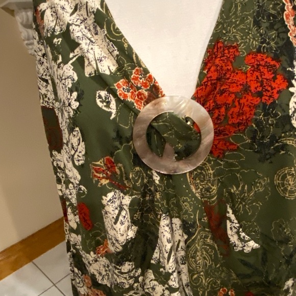 Two piece skirt and top in sage red white and gold great career outfit size 1x - Picture 4 of 7